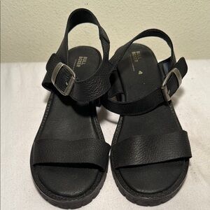Bull Box Cecilia Black Leather Upper Sandals, Size 8M.